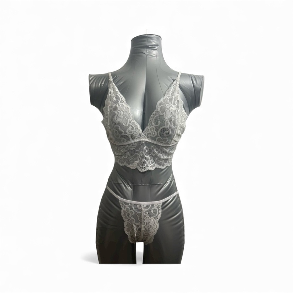 🌹002 INTMTS: White lace panty and bra set size S